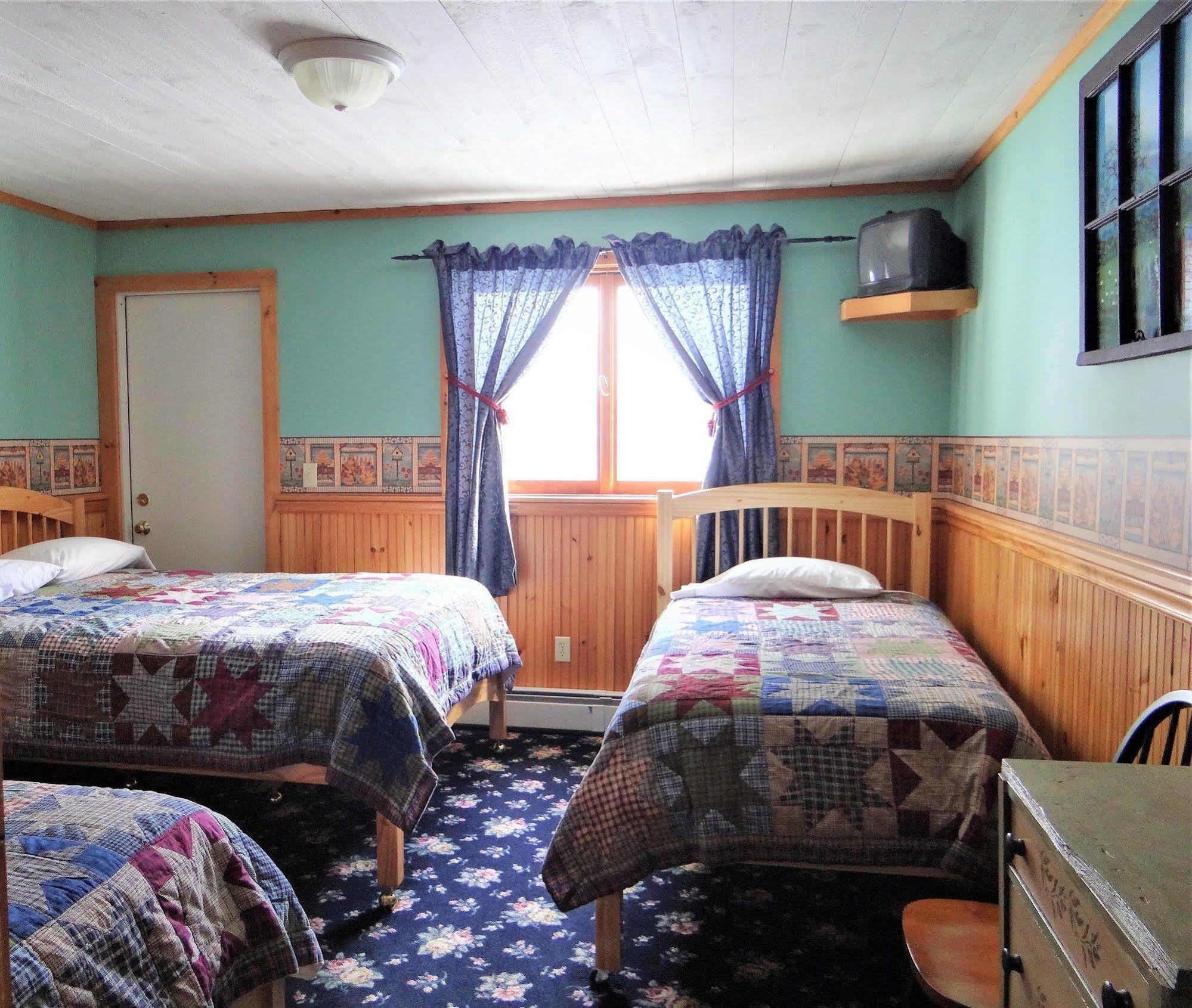 Blue Gentian Lodge At Magic Mountain Londonderry Экстерьер фото