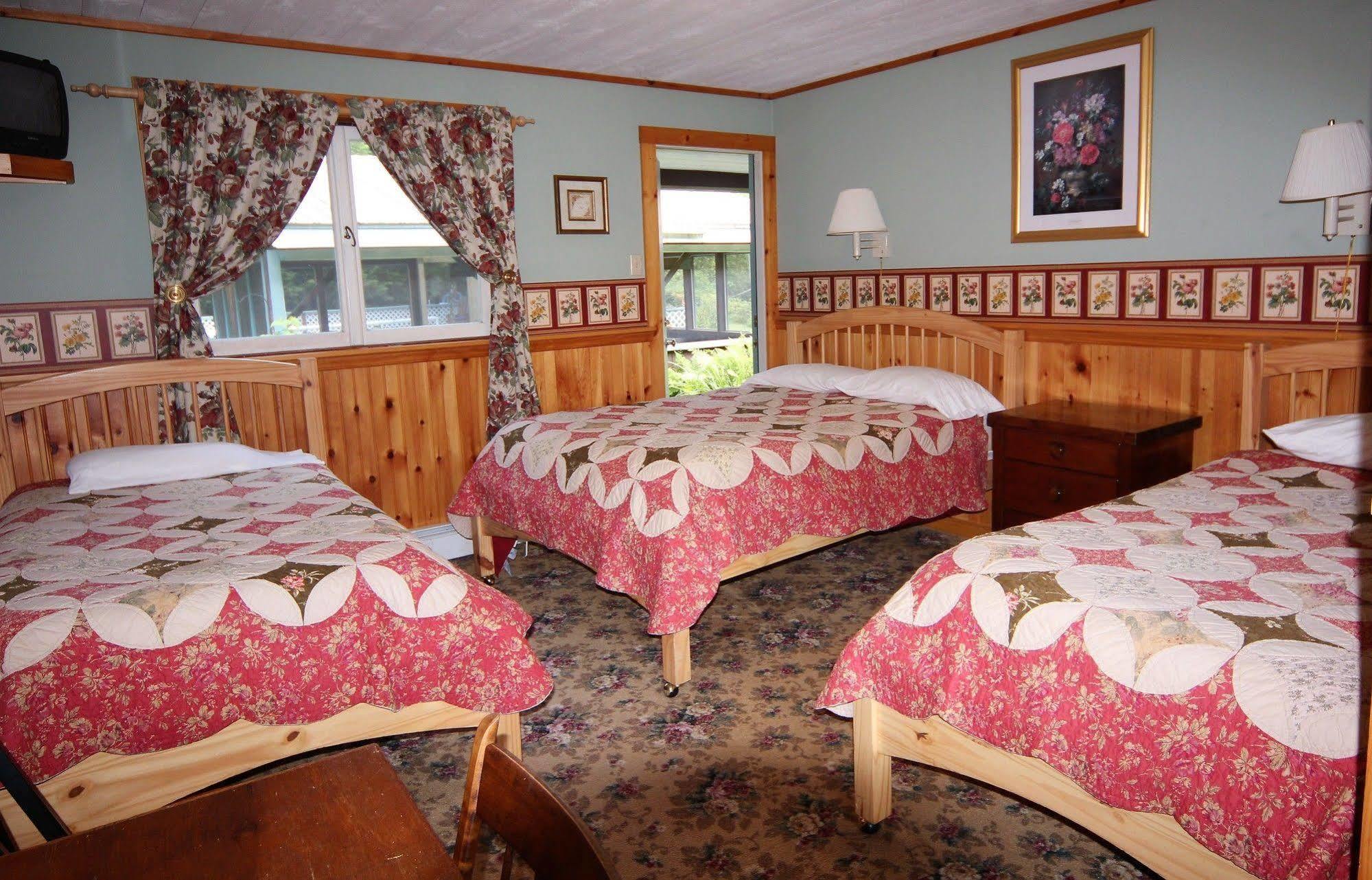 Blue Gentian Lodge At Magic Mountain Londonderry Экстерьер фото